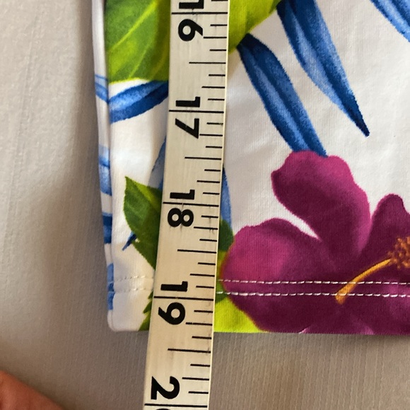 Tommy Bahama Swim Bottom Cover-Up/Skirt. - Picture 4 of 8